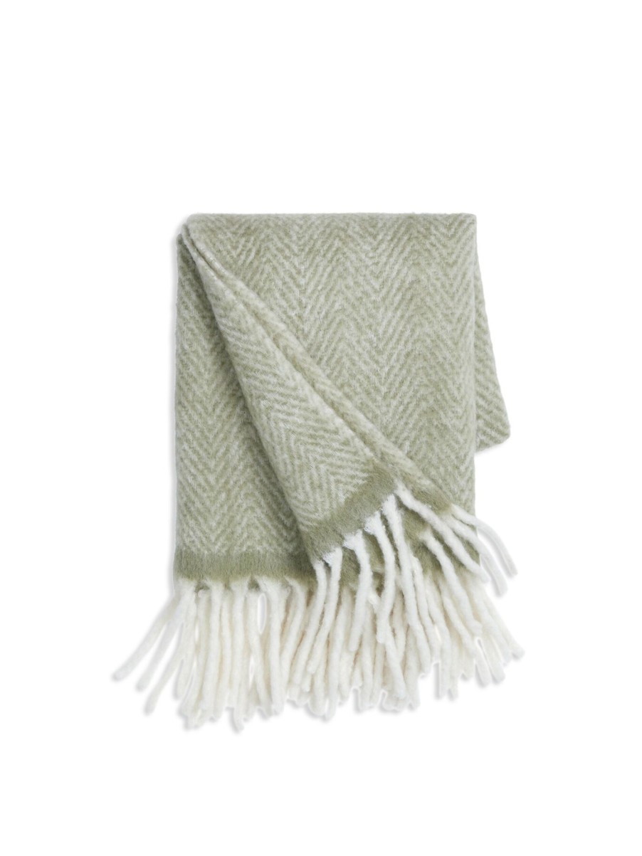 Home & Tech Cozy Living Throws & Blankets | Chunky Wool Throw Cedar